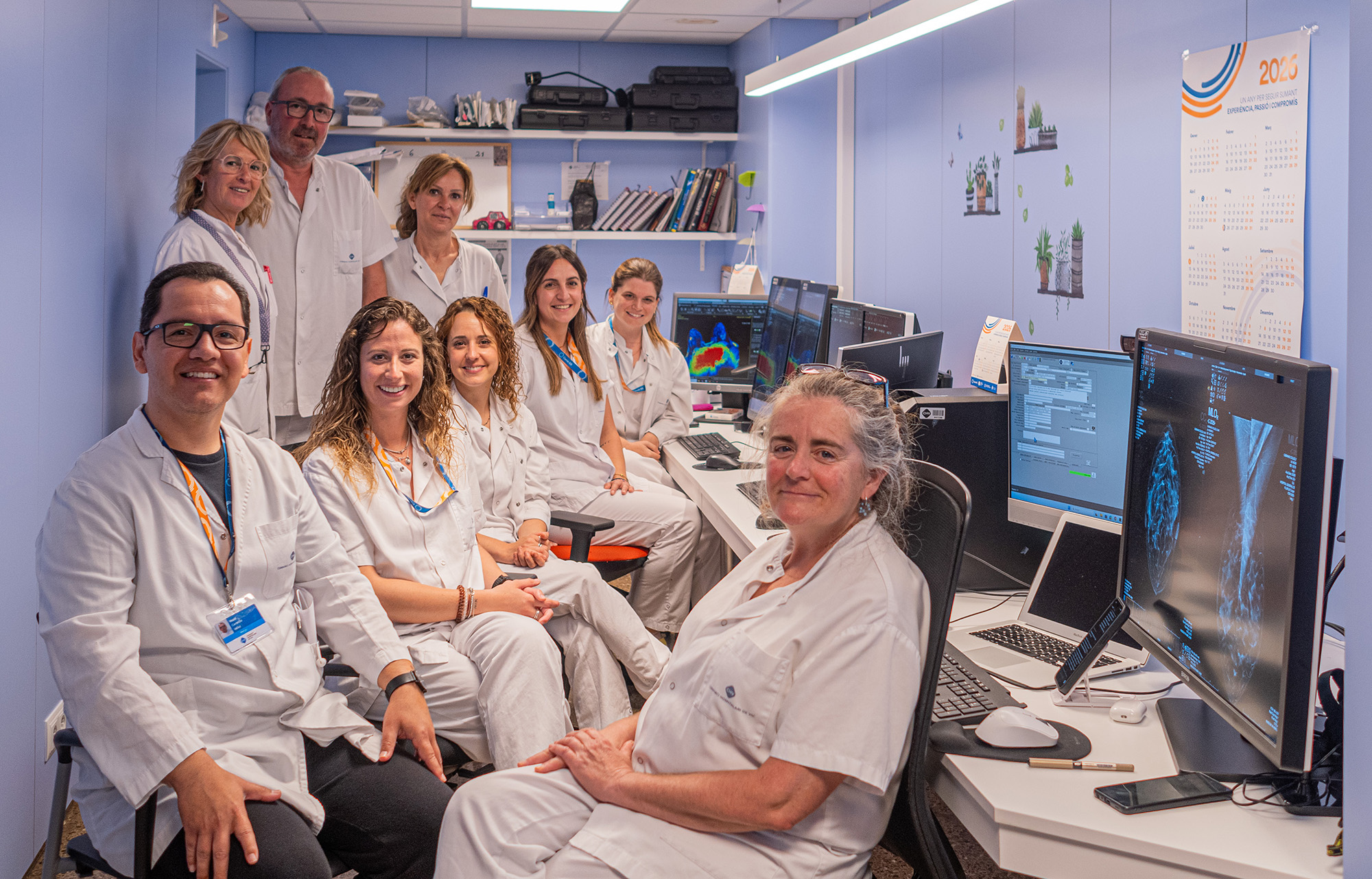 A la foto, equip de Radiologia de mama